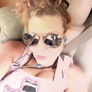 Meet your Posher, Nikki